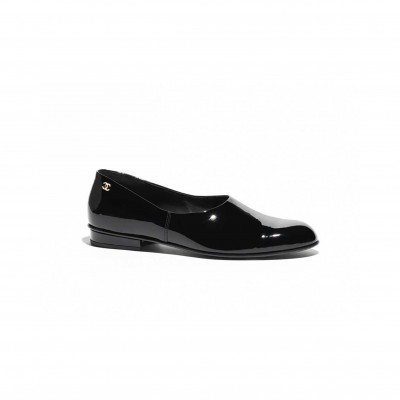 CHANEL BLACK PATENT LEATHER MOCCASINS FLATS 